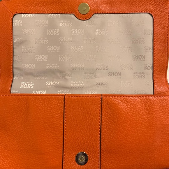 Clutch - Picture 5 of 5